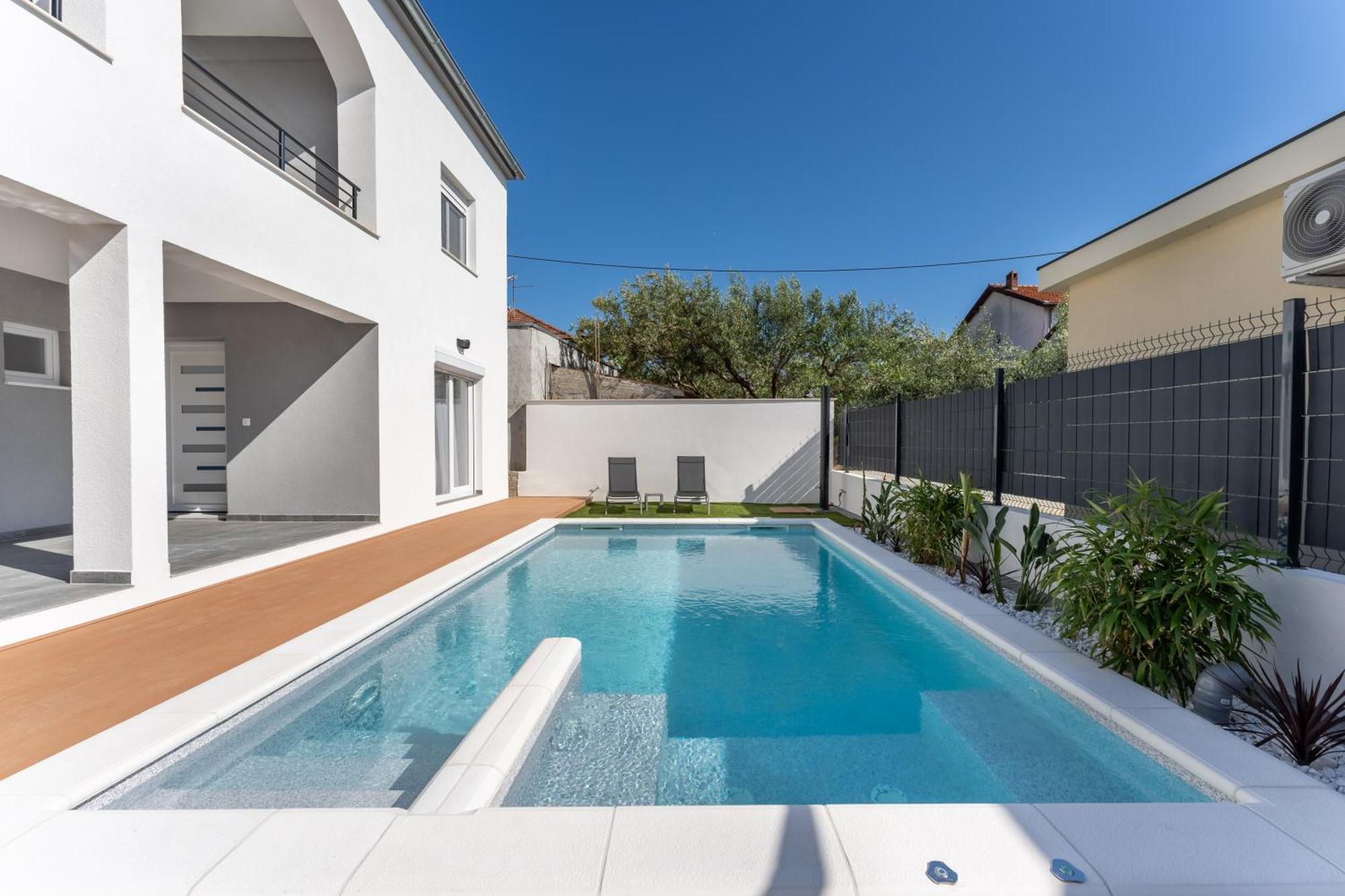 Bernie Apartments With A Pool Zadar Extérieur photo